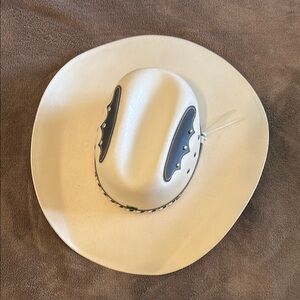 Stylish Cream Cowboy Hat with Black Accents